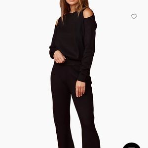 Monrow cold shoulder sweater, super soft